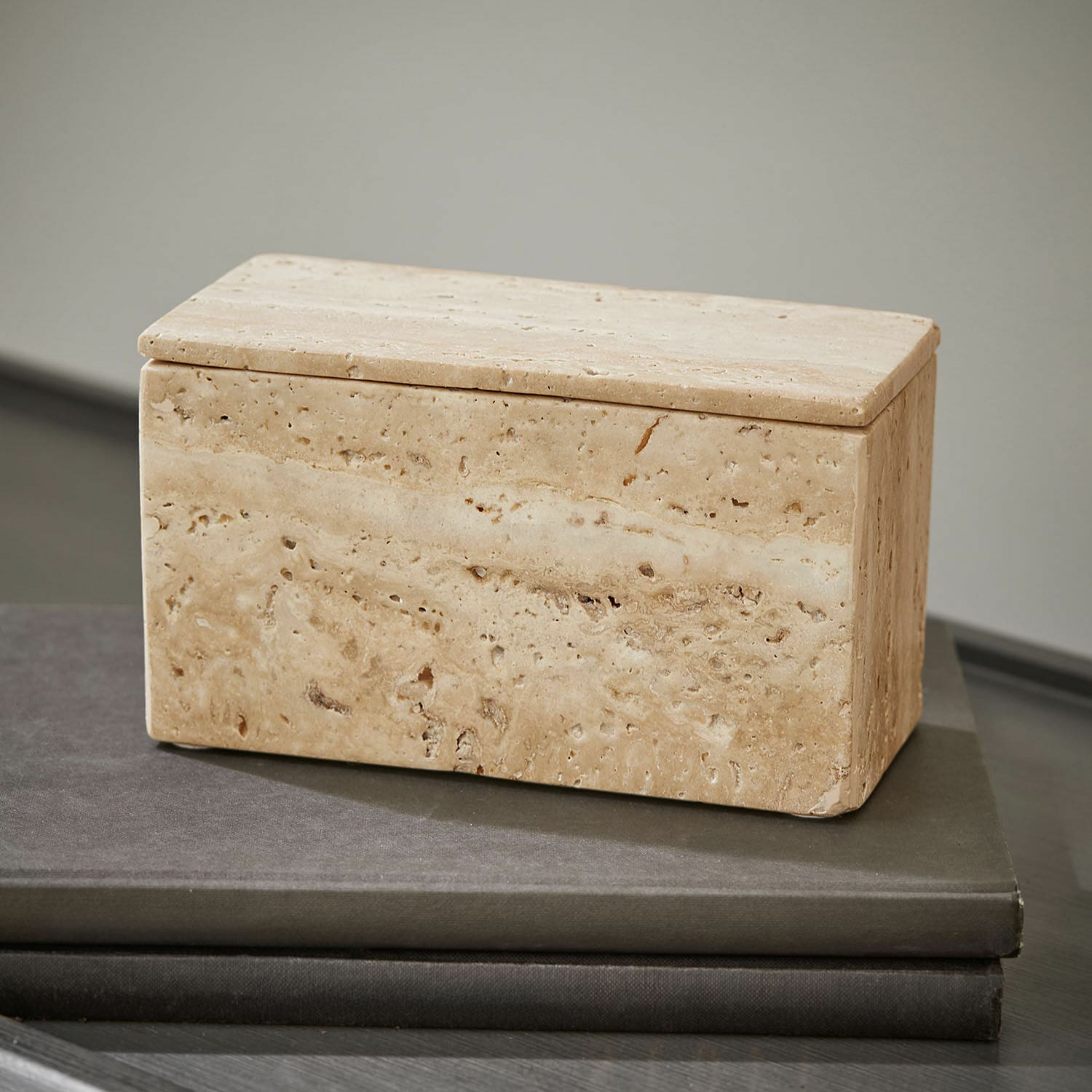 Caja Tavone