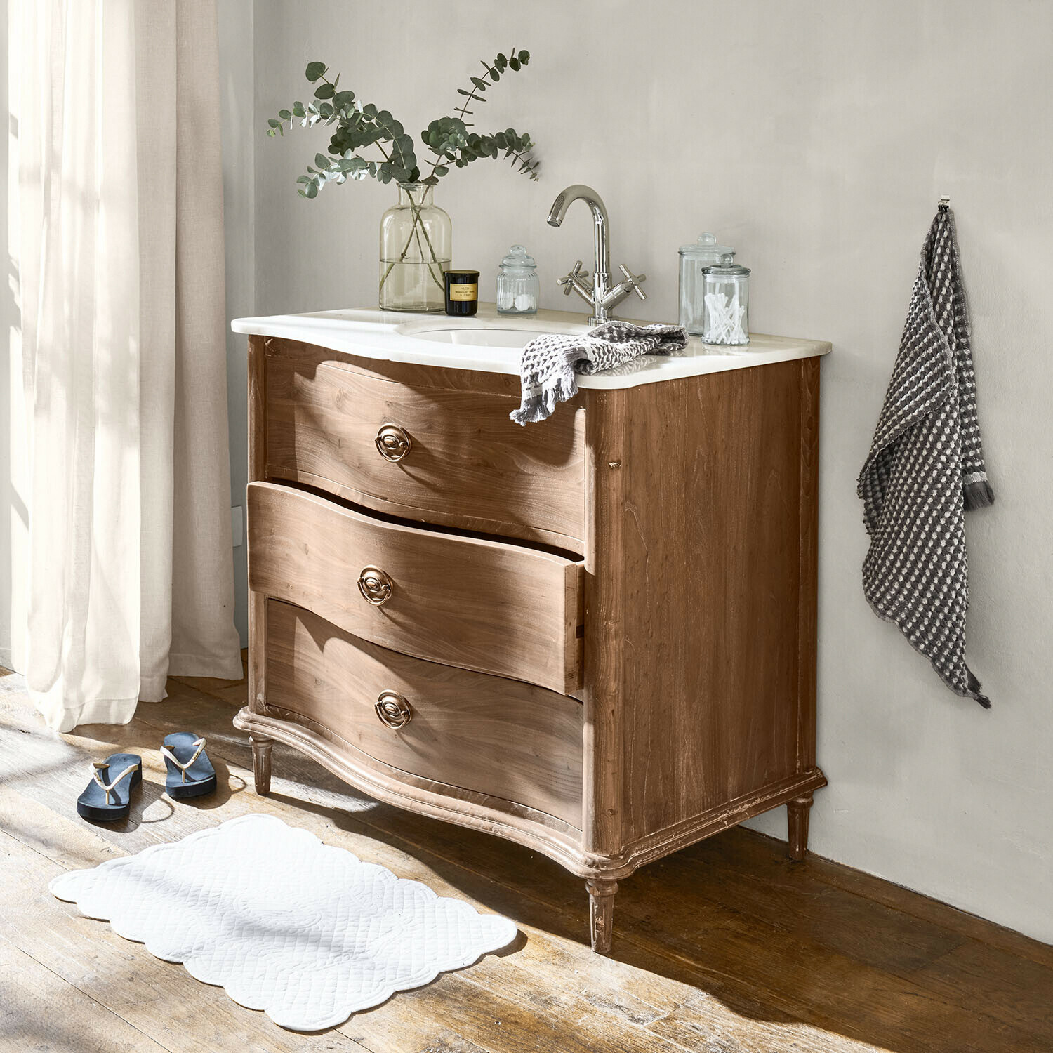 Mueble con lavabo Joravelle Mueble de baño de madera con encimera blanca y grifo cromado, estilo vintage, decoraciones y toalla