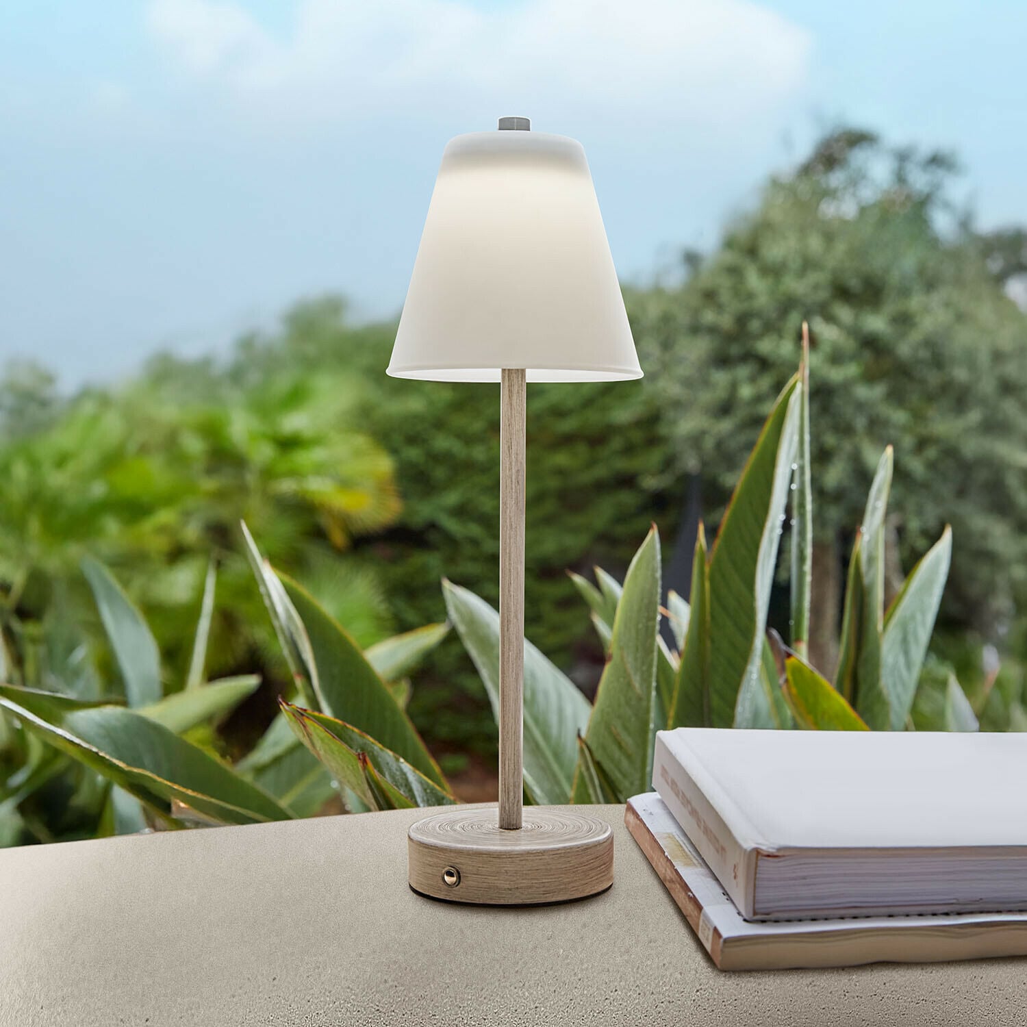 Lámpara de mesa recargable Melari Lámpara de mesa de madera clara con pantalla blanca, ideal para lectura y decoración