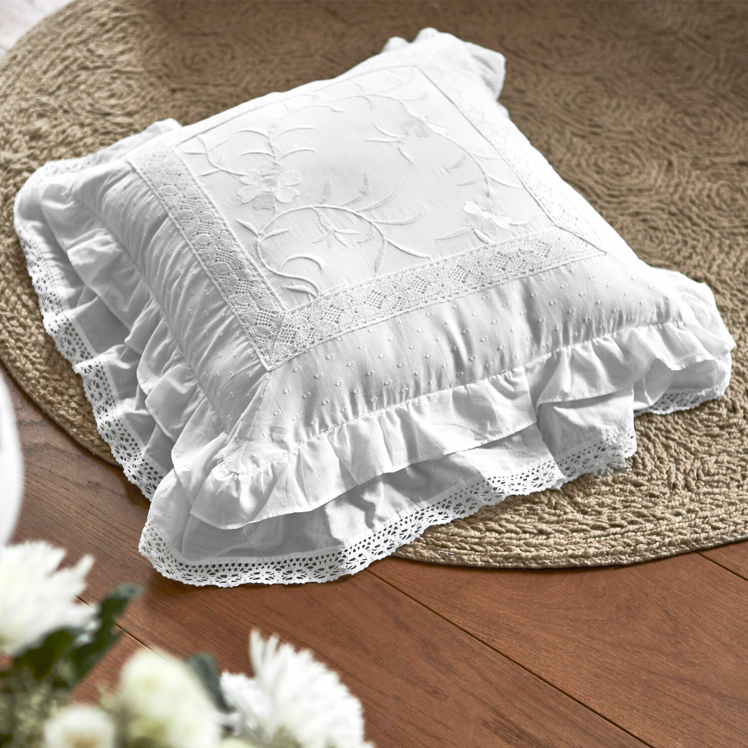 Cojín Marbury Cojín decorativo blanco de algodón con encaje y bordado, ideal para salón o dormitorio