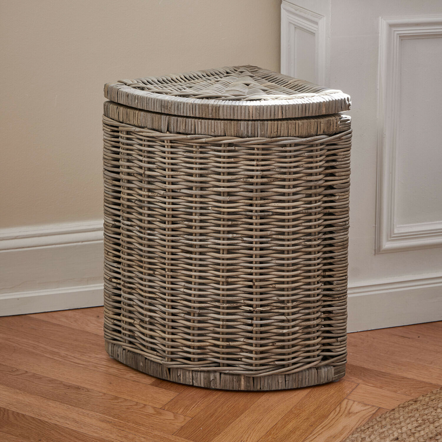 Cesta Arnsøya Cesto de esquina de mimbre gris con tapa, mueble práctico para almacenamiento en casa