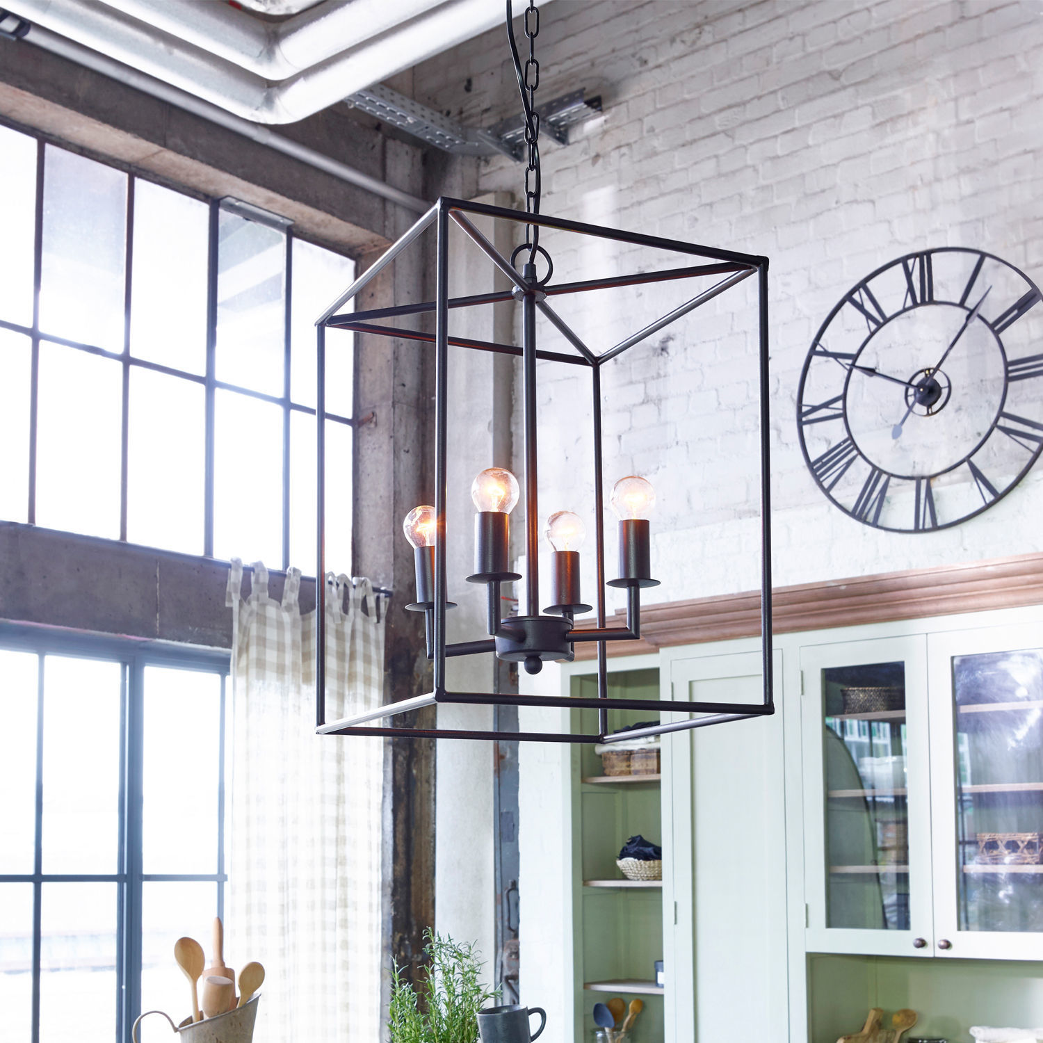 Lámpara colgante Elian Lámpara colgante de metal negro en forma de cubo con cinco bombillas estilo industrial