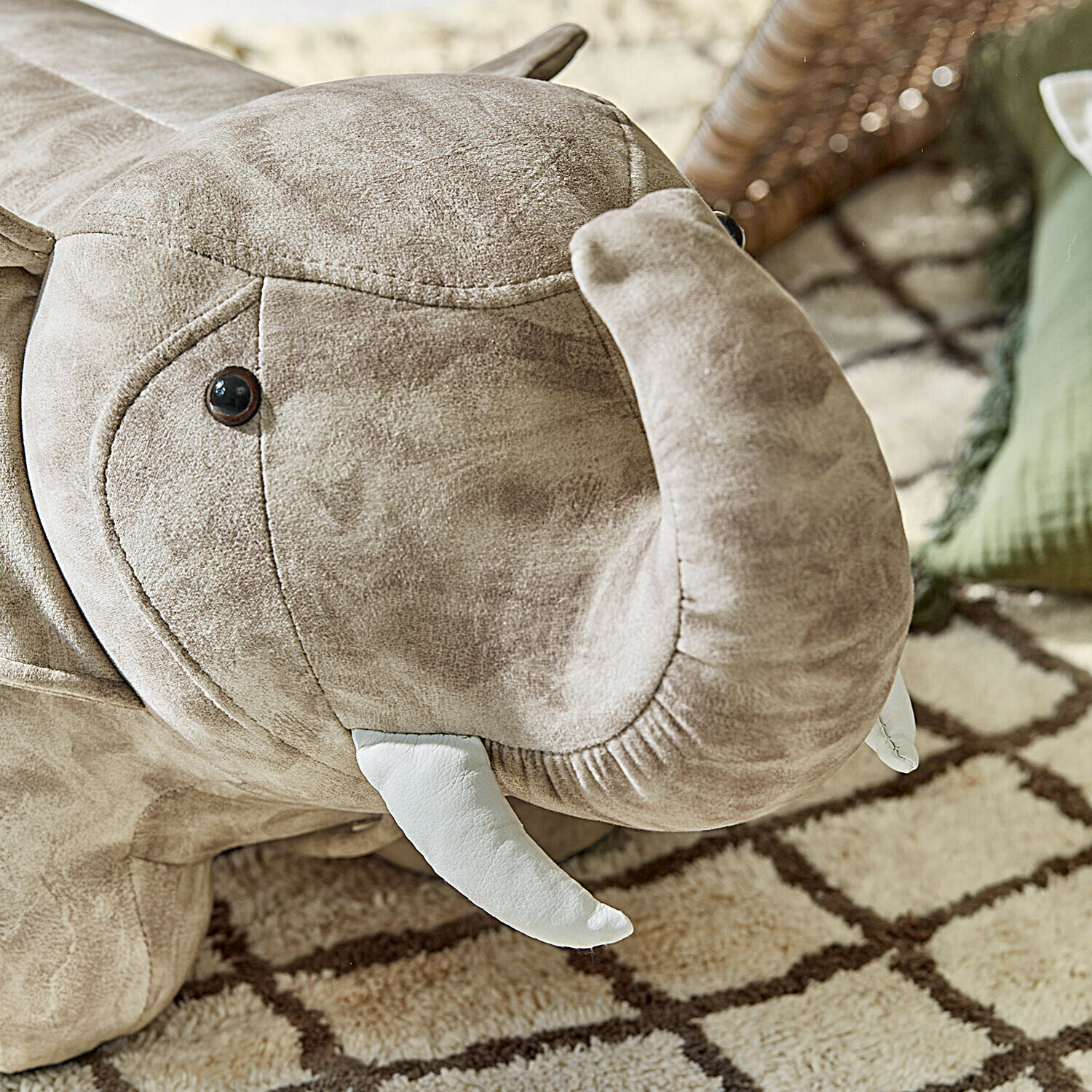 Sillón de peluche Bellyboo