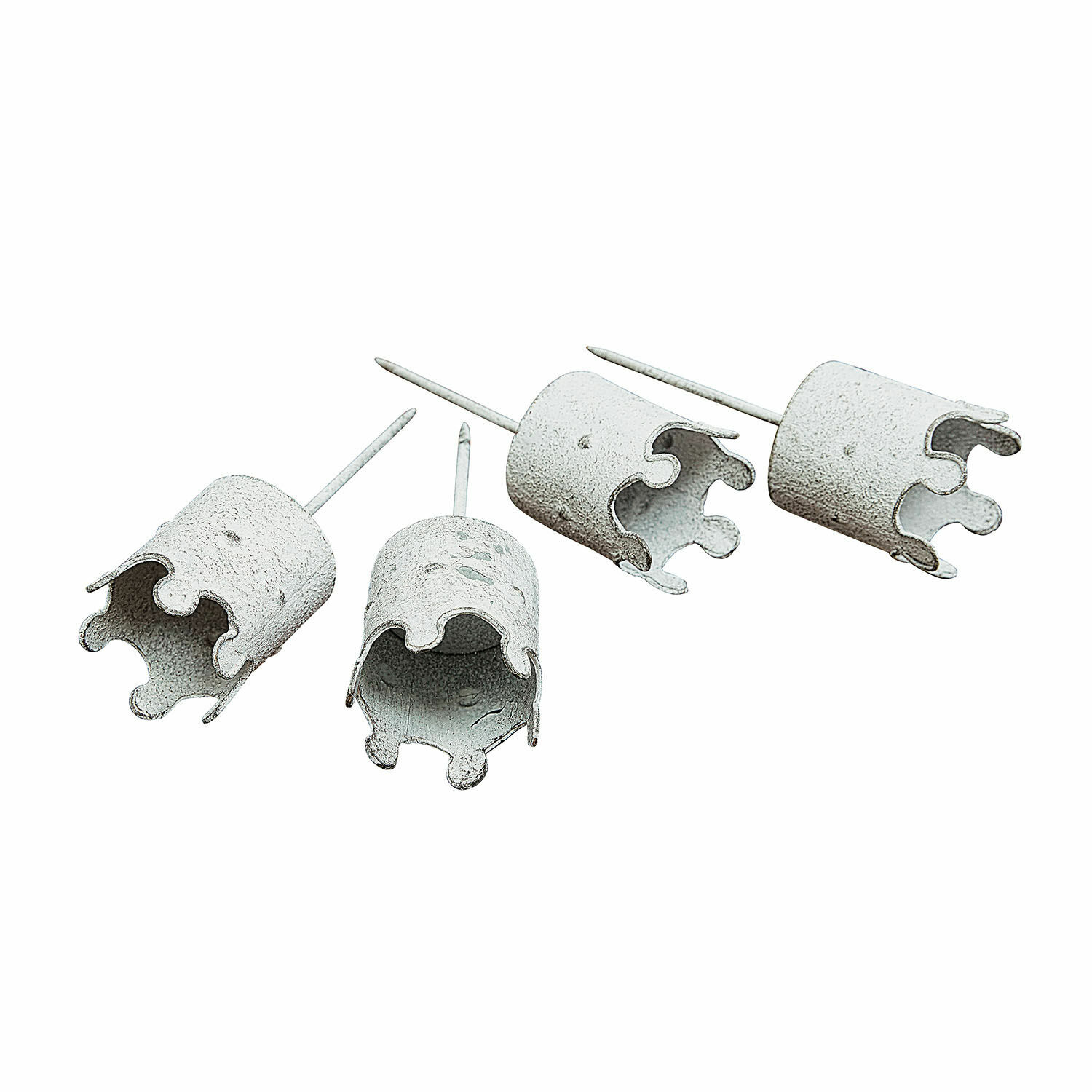 Set de 4 farolillos Venezia Conjunto de cuatro clavos metálicos grises con extremos decorativos para jardinería