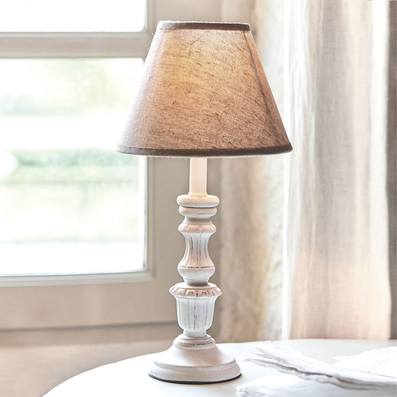 Lámpara de mesa Créteil Lámpara de mesa blanca con pantalla de tela beige, lámpara decorativa para salón o dormitorio
