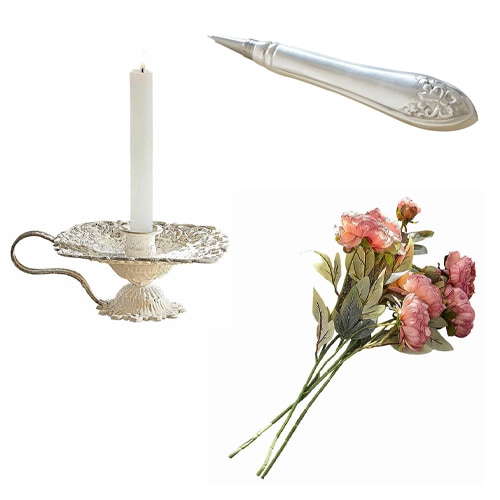 Candelero de metal blanco con asa y ramo de flores artificiales rosas para decoración