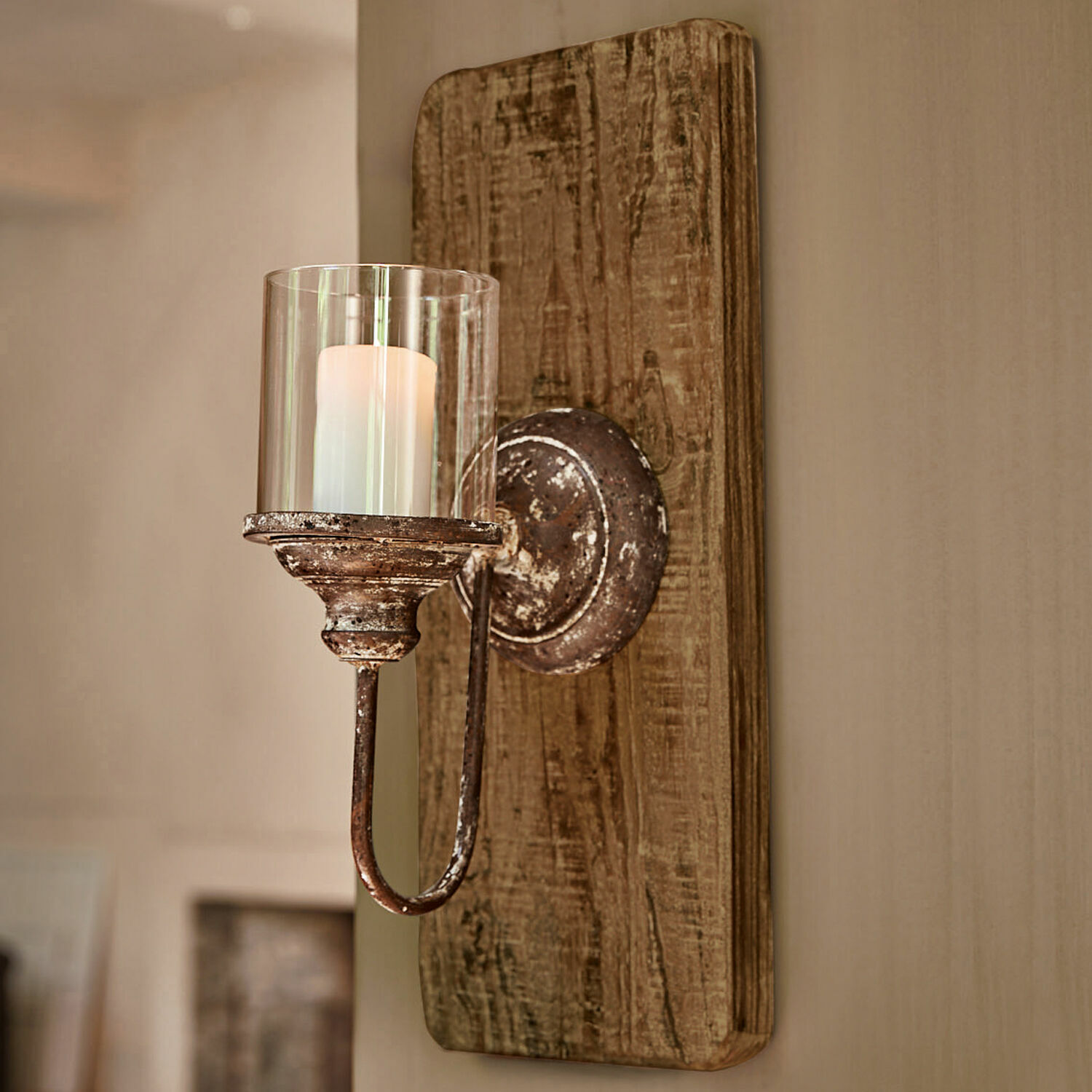 Portavelas de pared Vios Aplique rústico de metal y madera marrón con protector para vela para decoración de paredes