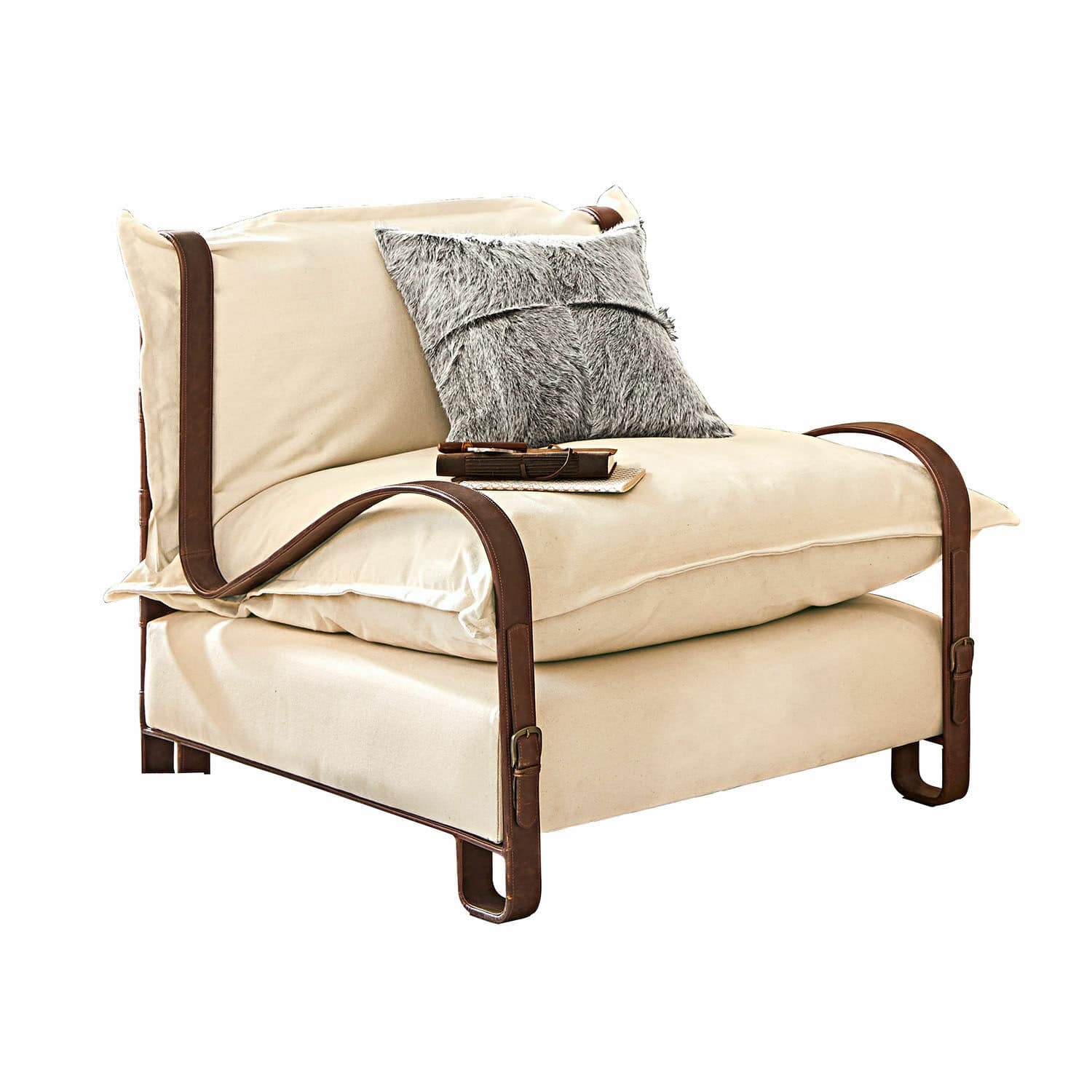 Sillón Garsington Sillón beige de algodón con correas de cuero marrón y cojín gris de piel sintética para sala