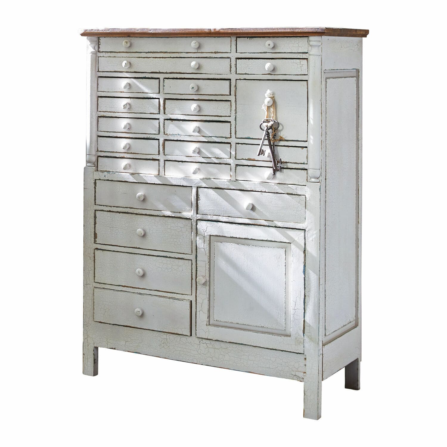 Cómoda blanca Fairfield de madera con múltiples cajones y acabado envejecido para almacenamiento