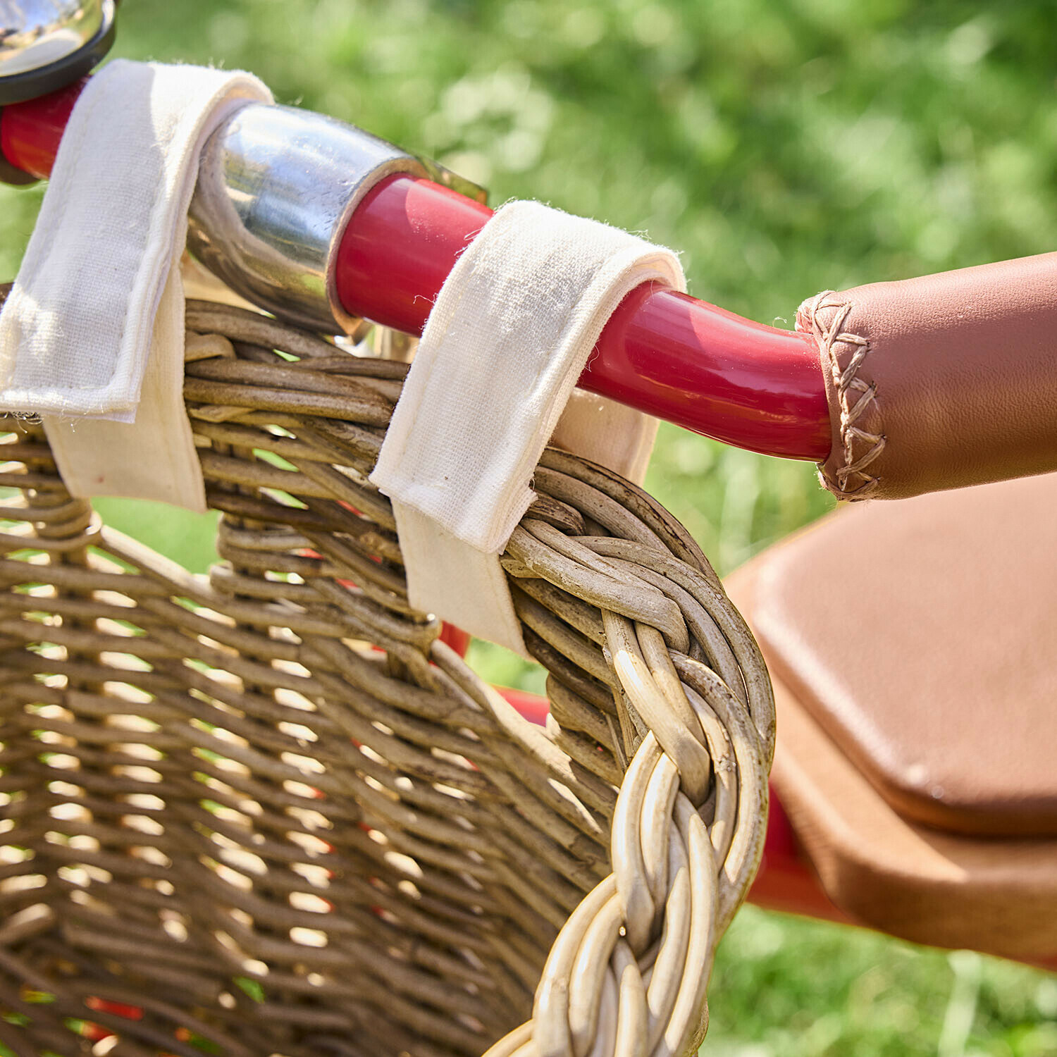 Cesta de bicicleta para muñecas Snokki