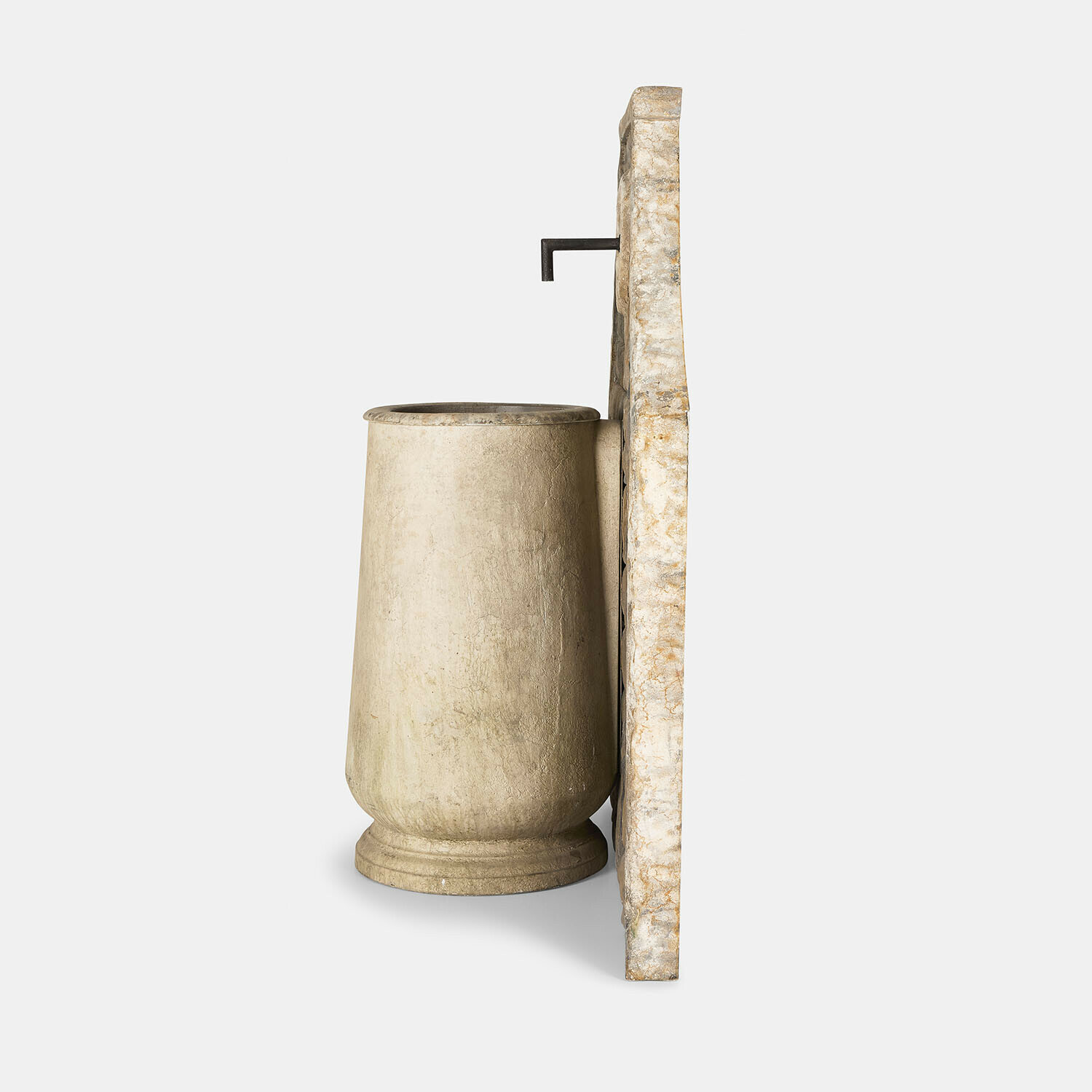 Fuente Iveralia
