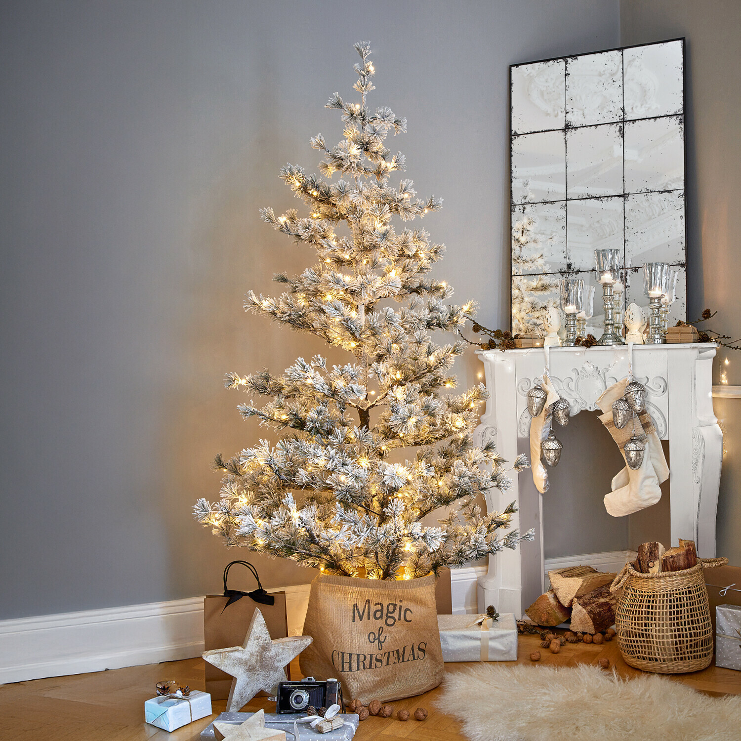 Árbol de Navidad Sapi Árbol de Navidad artificial nevado con luces cálidas en saco de yute Magic, decoración navideña