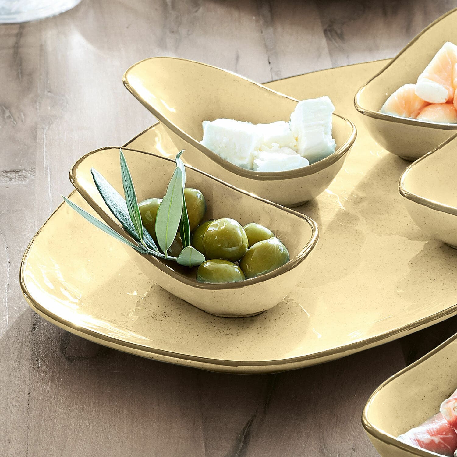 Set de 5 cuencos y plato de servir Biarré