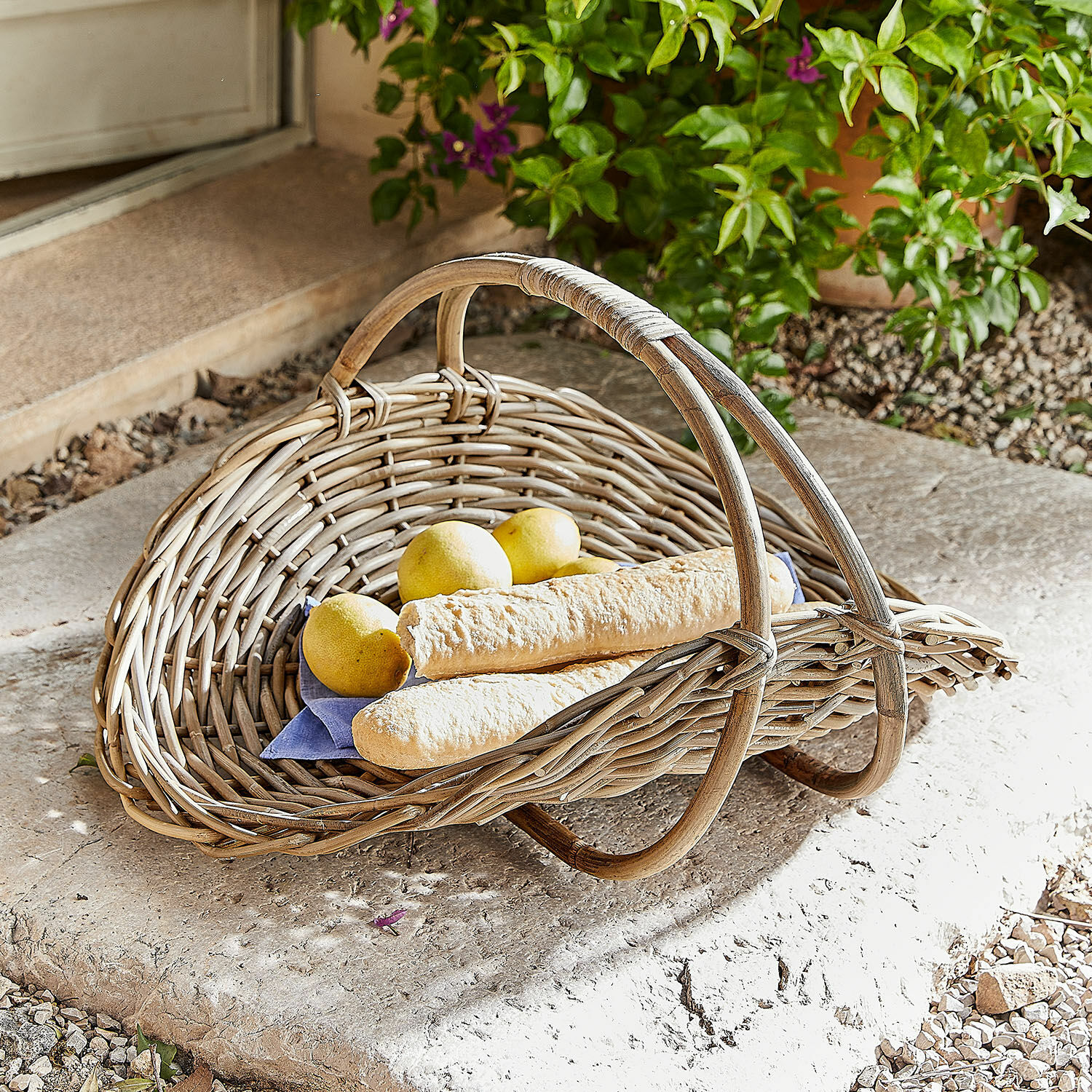 Cesta Drillaux Cesta de mimbre natural con asa, con baguettes y limones, ideal para almacenamiento