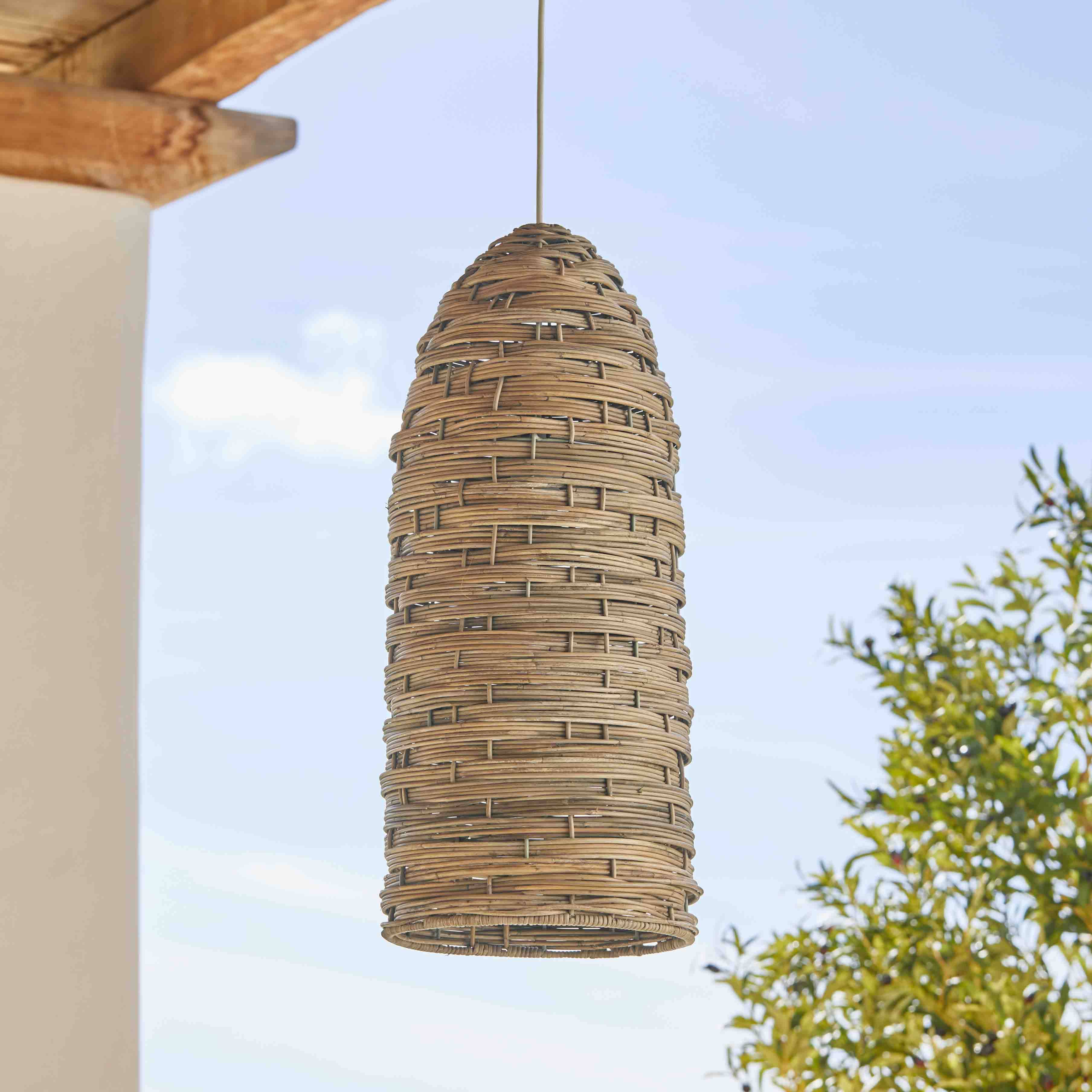 Lámpara colgante de ratán natural, perfecta para decoración interior y luz ambiental cálida