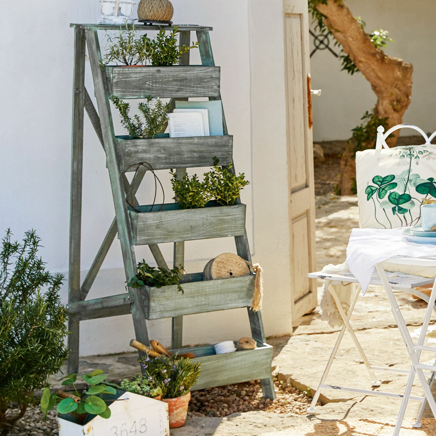Escalera para plantas Madan