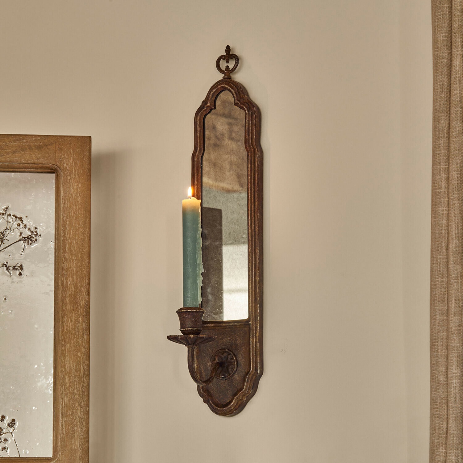Portavelas de pared Halimya Aplique de pared rústico de metal con espejo y vela verde, decoración vintage para pared