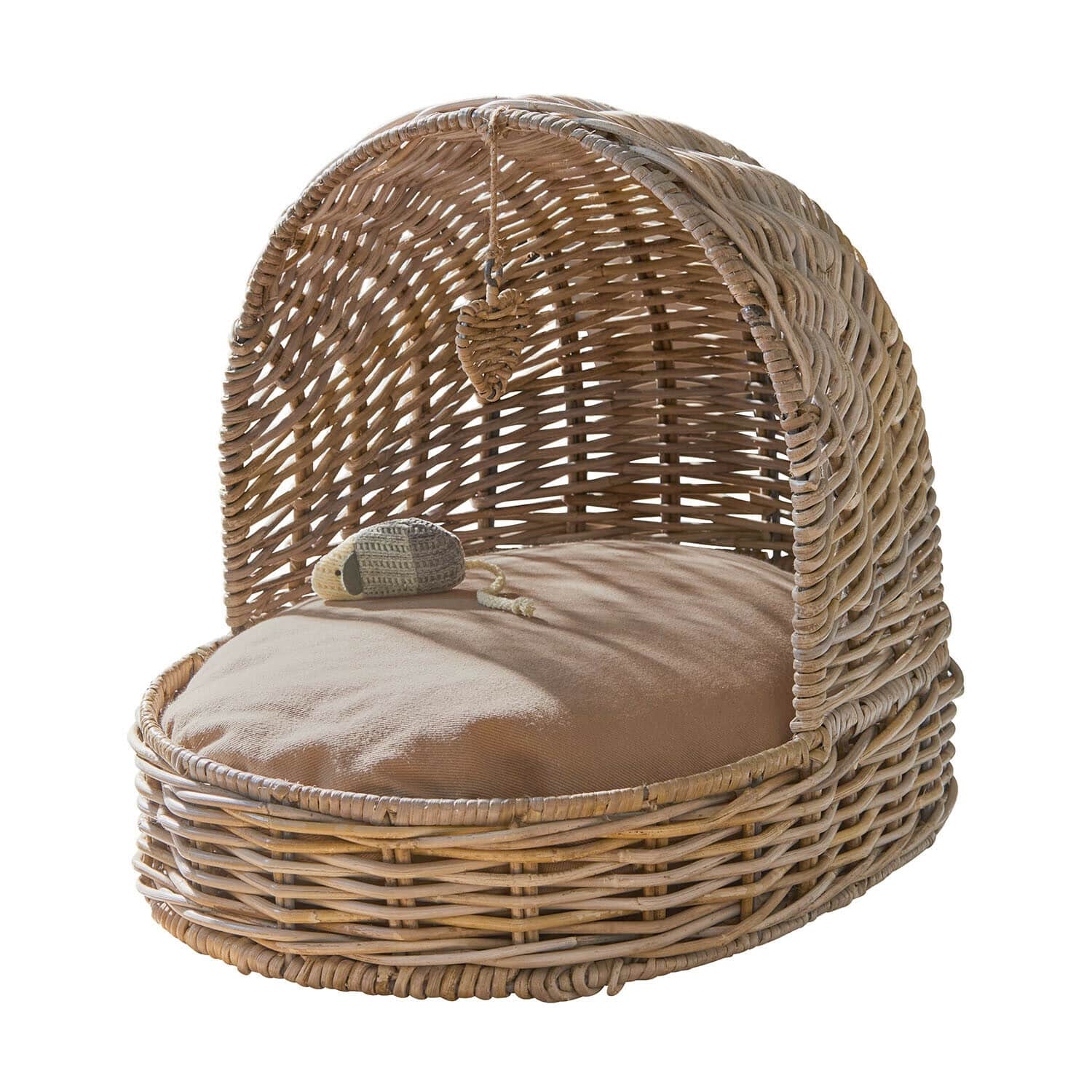 Cesta redonda de ratán con cojín beige y juguete de ratón, cama cómoda para gato o perro