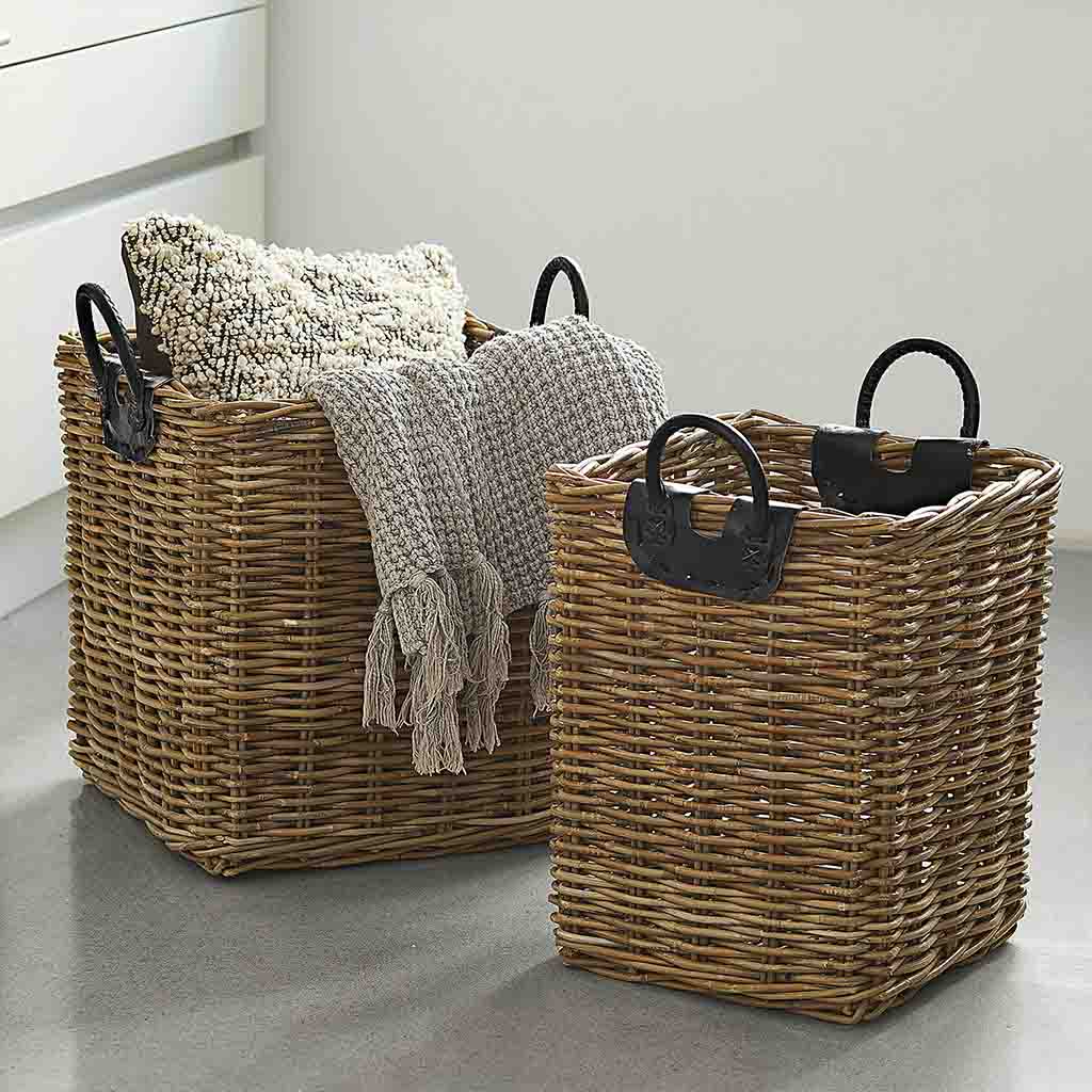 Conjunto de dos cestas de mimbre natural con asas negras, para almacenamiento y decoración del hogar