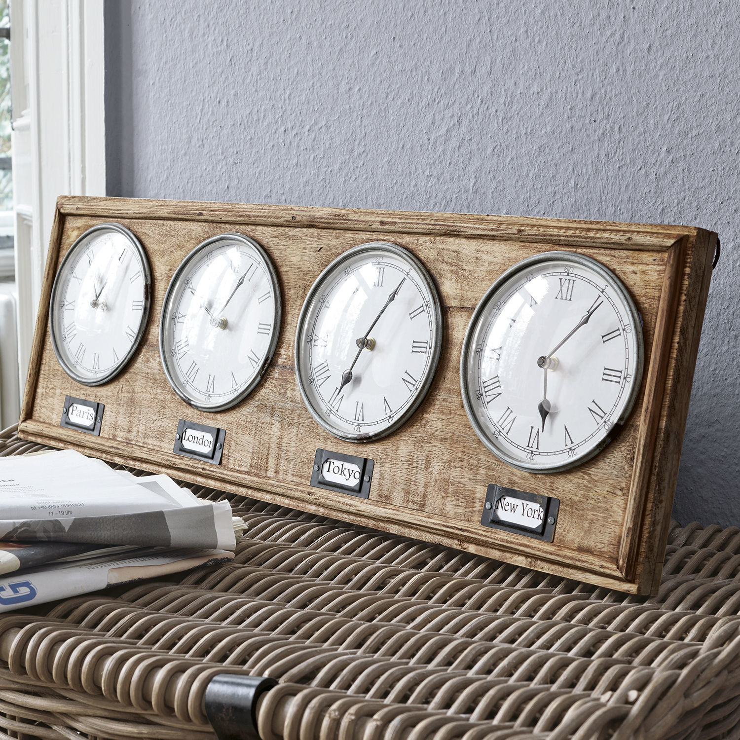 Reloj Posey Reloj de pared de madera con cuatro esferas que muestran la hora en París, Londres, Tokio y Nueva York