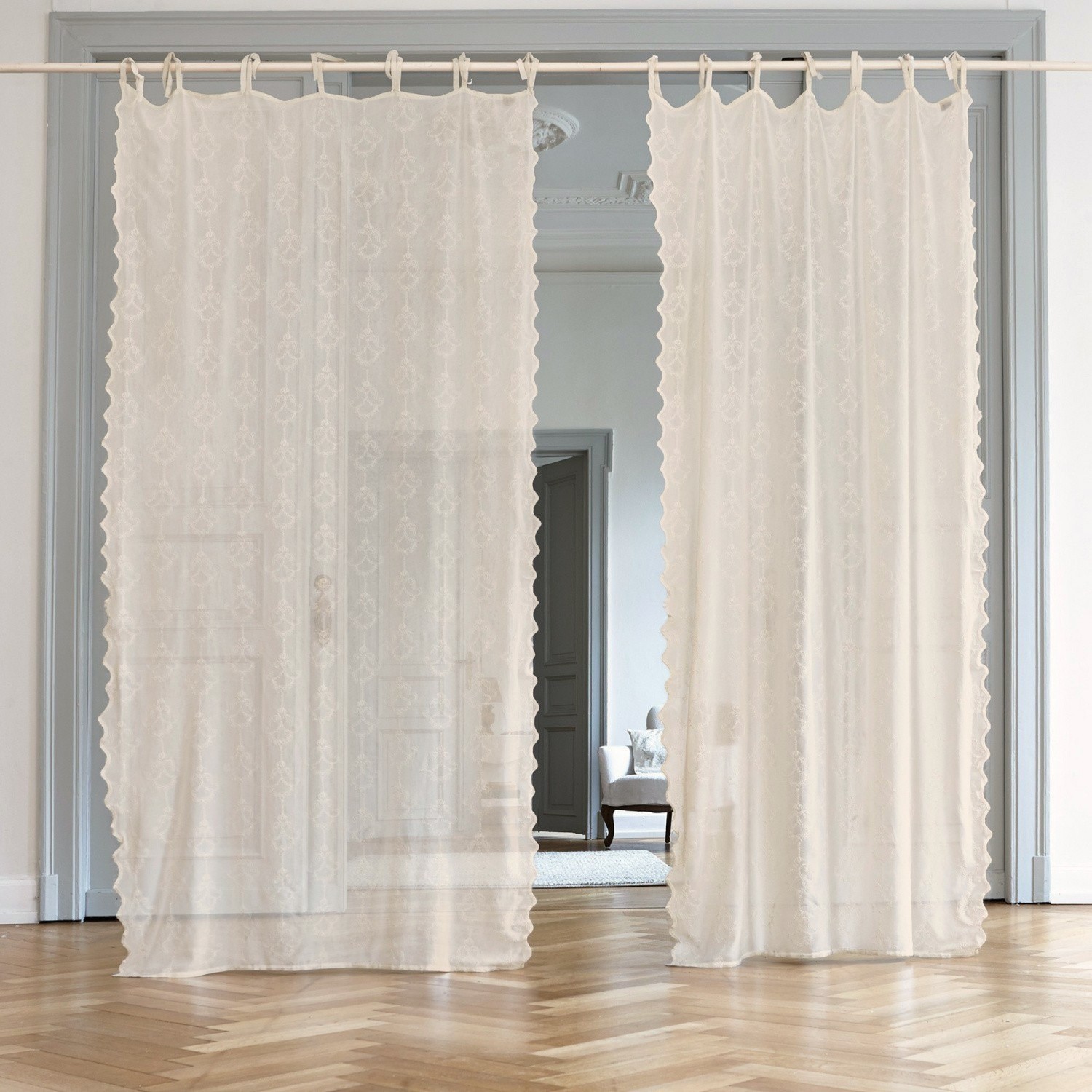 Cortina Faumont Cortinas translúcidas color crema con patrón delicado, hechas de tela ligera para decoración interior