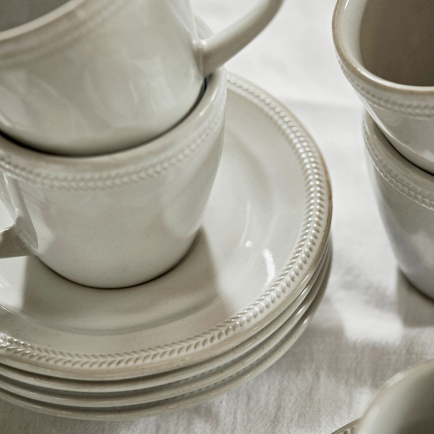 Set de 6 tazas con platillos Norrvik