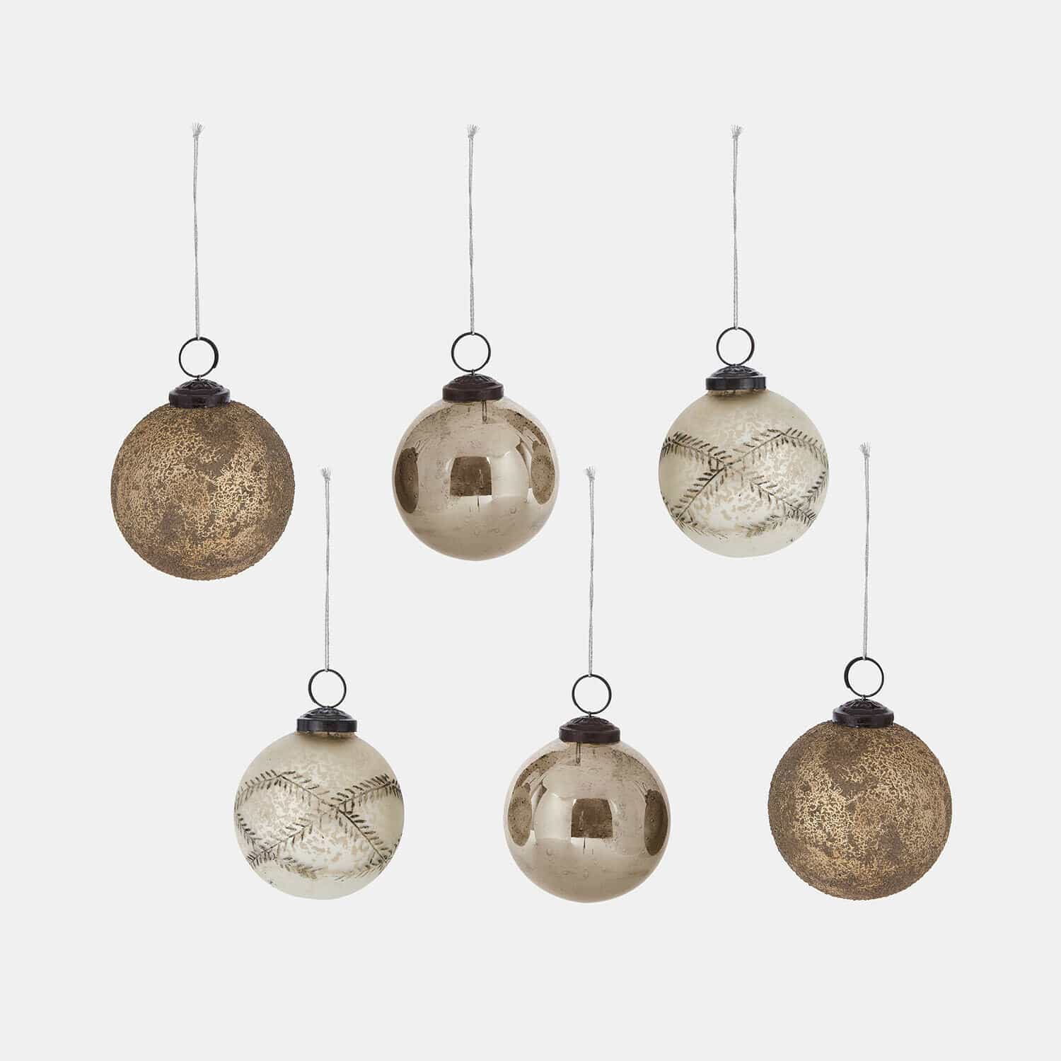 Set de 6 bolas de Navidad Fioravino Conjunto de seis bolas navideñas de vidrio dorado con diferentes texturas para decoración festiva