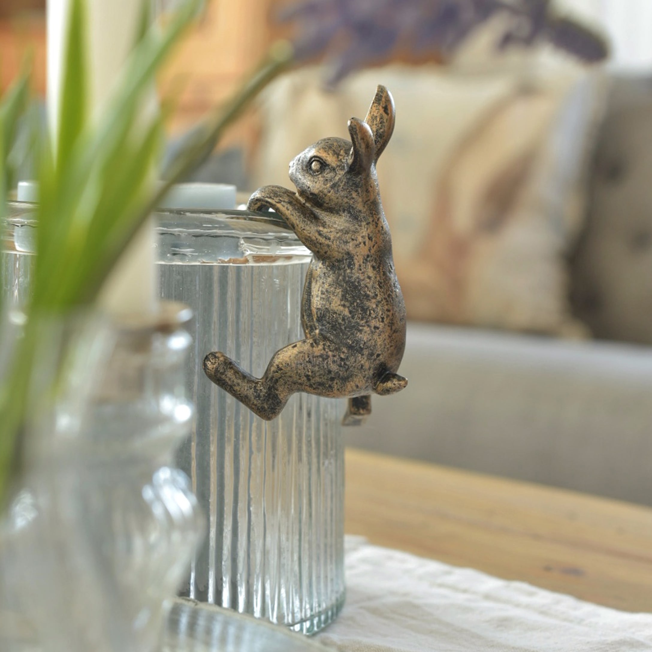 Conejo decorativo de metal dorado envejecido en frasco de vidrio, decoración natural de primavera para mesa