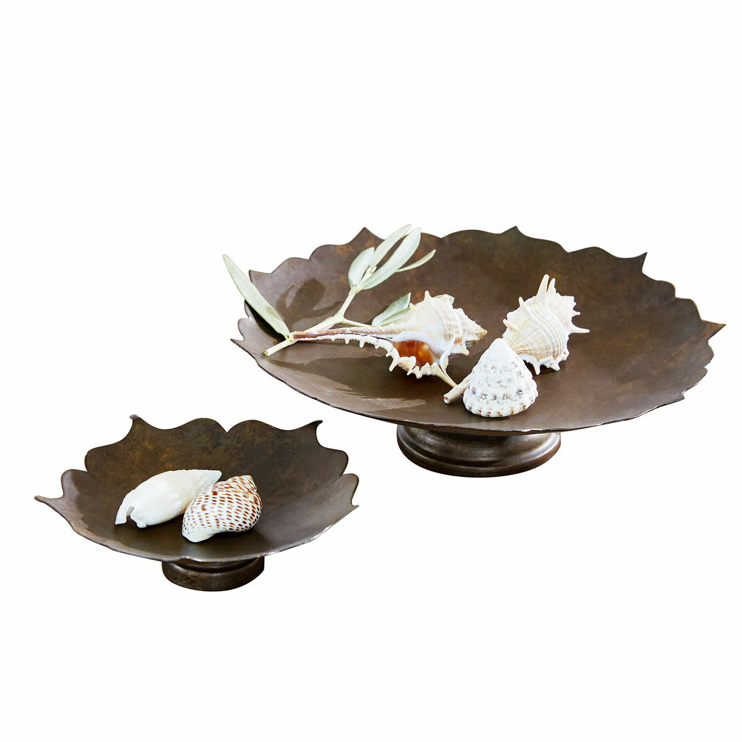 Set de 2 bandejas decorativas Viverto Conjunto de dos cuencos decorativos de metal marrón con conchas y rama de olivo