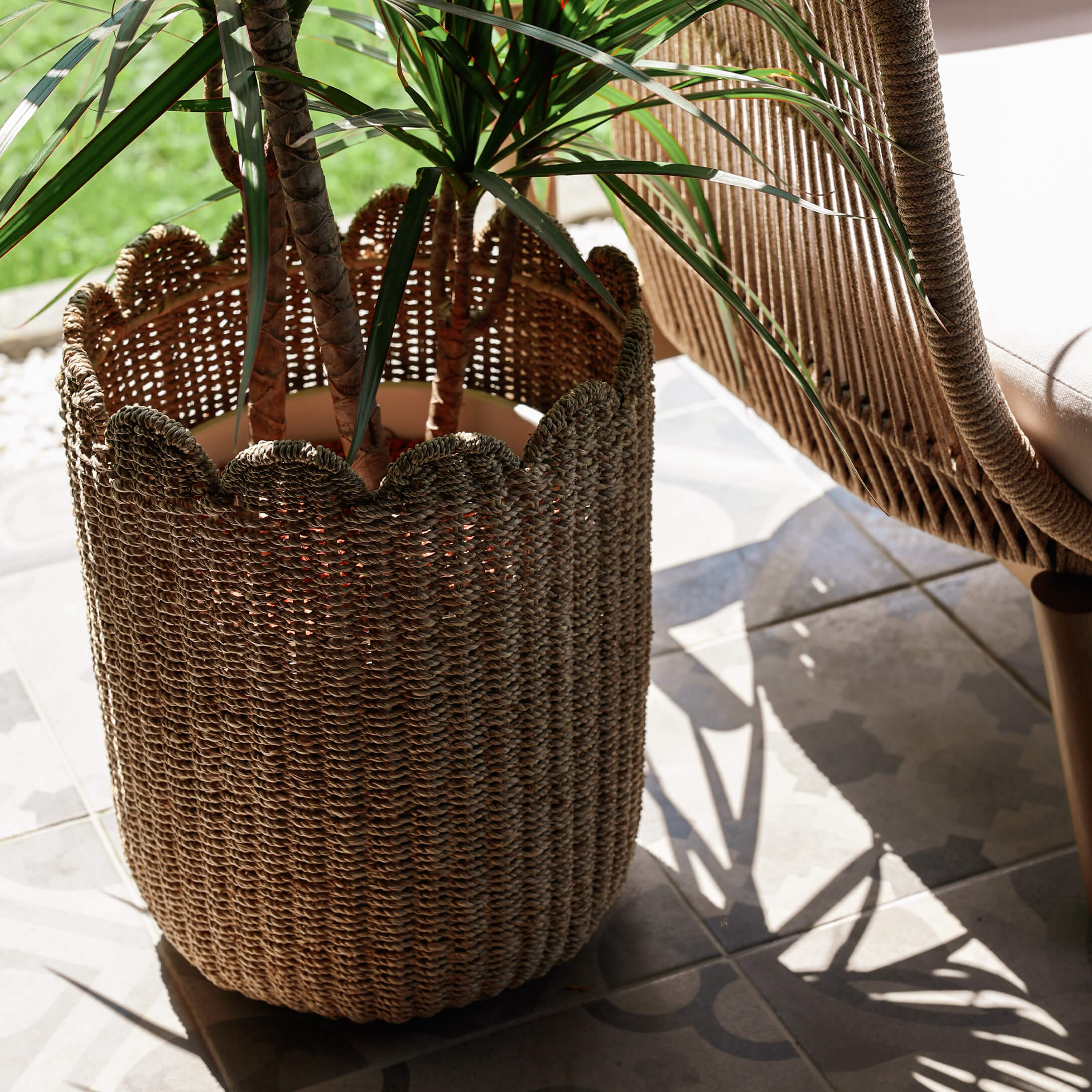 Cesta decorativa de mimbre natural para plantas, perfecta para interiores y jardines
