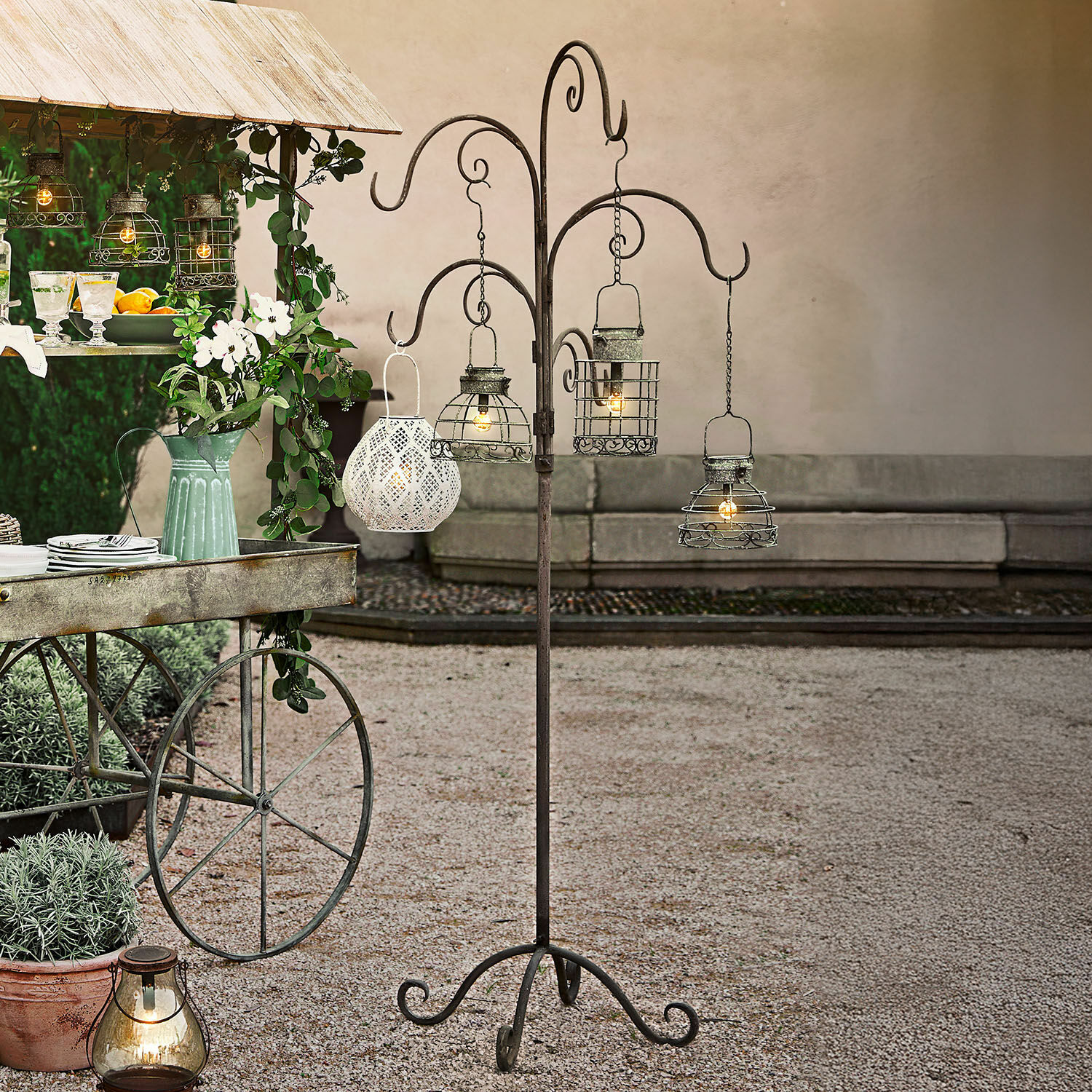 Soporte Merisette Soporte metálico con cuatro faroles colgantes estilo vintage para decoración de jardín y terraza