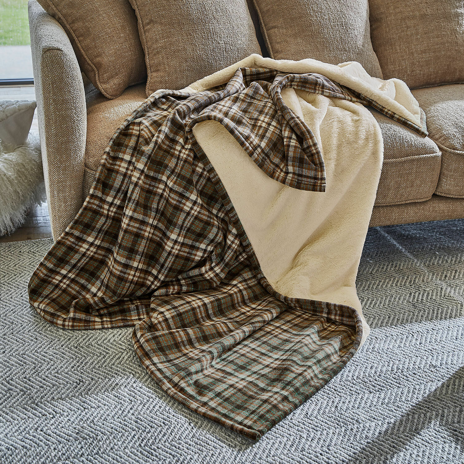 Plaid Celestria Manta suave a cuadros con forro de piel sintética beige, ideal para sala, cálida y acogedora para días fríos