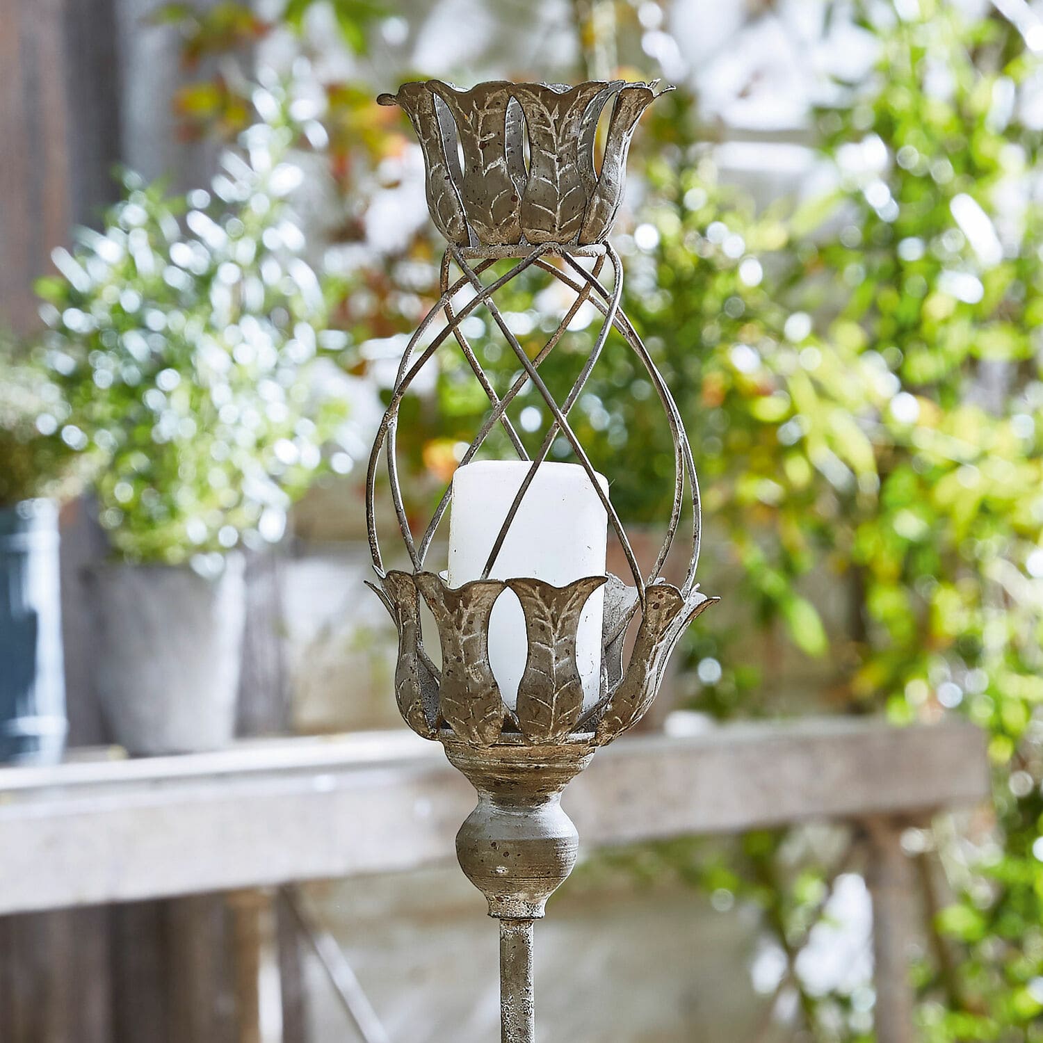 Farol Ciranne Portavelas de metal con vela blanca en estilo rústico para decoración interior y jardín