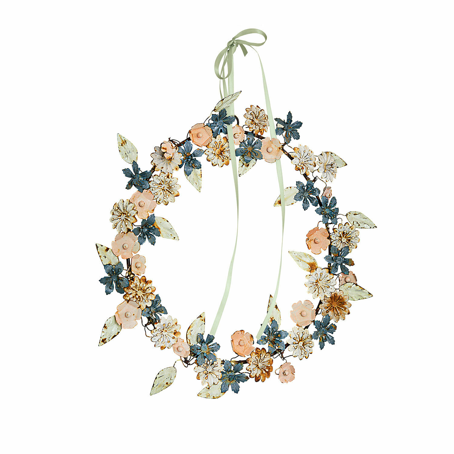 Corona Littleton Corona decorativa de metal con flores y hojas en colores pastel para colgar.